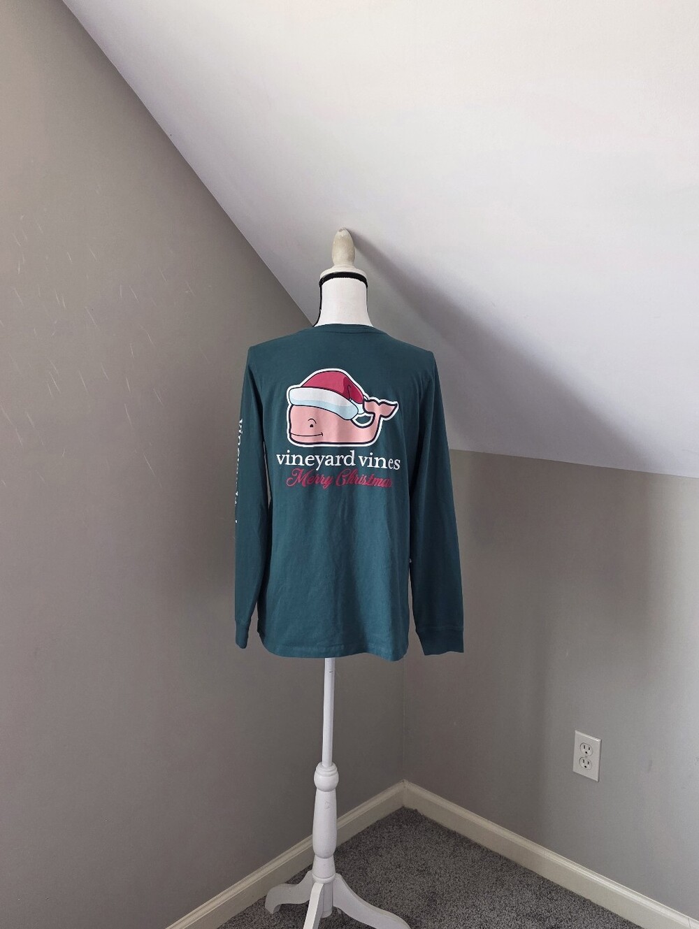 Vineyard Vines Mens Christmas Santa Whale Long Sleeve Shirt